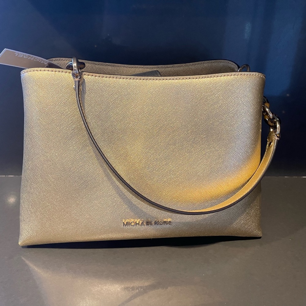MICHAEL KORS GOLD LEATHER medium tote, New with tag